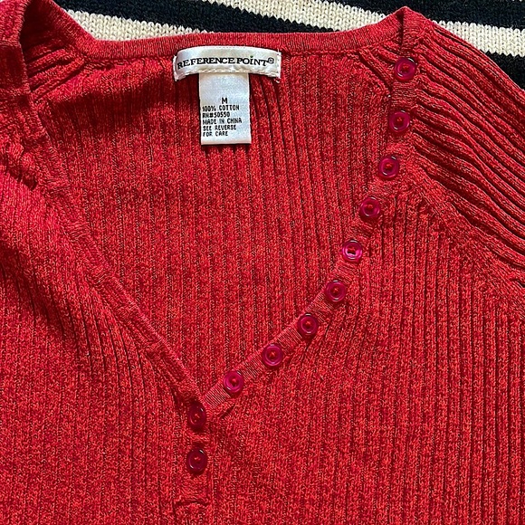 Reference Point long sleeve v-neck top size M - Picture 3 of 7